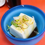 本場長崎チャンポン 福々亭 - お通し(冷奴)  サービス