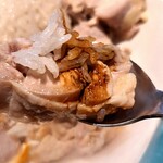 堀内チキンライス - 柔らかい鶏肉で美味しい！
