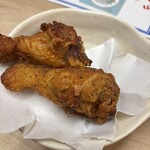 酒場魚と鶏ヤロー 御徒町店 - チキンボーン。軟骨部分が最もうまいので、完全に骨だけ残るまで、チャレンジすべし！10本からボリュームディスカウント有り！