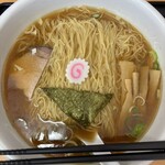 らーめんどんぐり - よく見ると、2玉分が重なっているのが分かります。