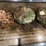 たぴおか食堂 - 左から豚玉  ネギ焼き出汁   塩   ポン酢   ソース