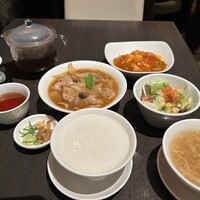 廣東料理 民生 ヒルトンプラザウエスト店 - 