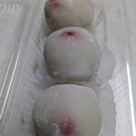 正喜堂 - 白あんといちごのバランスがいい