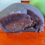 新鶯亭 - 小豆の断面