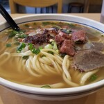 頭壱號 - 蘭州牛肉麺。