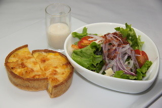 レストラン・ヴェルデュール - 喫茶タイムメニュー　キッシュ