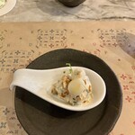 ペルー料理 DESTINO51 - お通しのコーンとアミューズのポテト