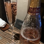 chinois 蓮歩 - ボルドーのロゼスパークリングワイン