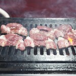 焼肉幸泉 - タンすじ