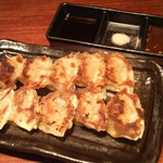 Ramenshurinobeto - 餃子は一口サイズ