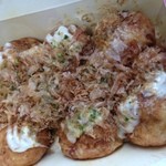 焼きたて屋 - だし醤油たこ焼き１０個　５８０円