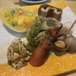 小料理 椿 - 春の先付け。旬を凝縮させた一皿が、たのしみ