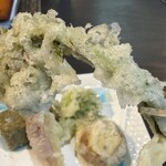 手打ち蕎麦 銀杏 - 春の山菜天