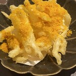 俺の割烹 - 白魚のバラ天　唐墨掛け