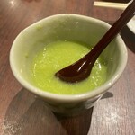 俺の割烹 - えんどう豆のスープ白玉入り（突き出し）