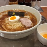 昭島大勝軒 - 斜めから