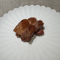ON the TABLE CHINESE - 
