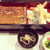 鰻割烹 伊豆栄 本店 - 松弁当