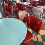 Mel's Drive-in - テーブル席