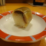 イワシの棒寿司。　シソ・胡麻・ガリを仕込んであります