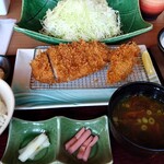 とんかつ新宿さぼてん - 料理写真:熟成三元麦豚ロースかつ＋大粒カキフライ 1,793円