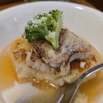 キッチン ブルー グローブ - スープは魚介のだし汁が美味い