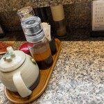 とんかつ 大宝 - ドレッシング。他にゴマドレッシングもあり。