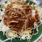 とんかつ 大宝 - キャベツのおかわりはソースで。