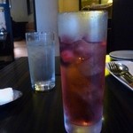 カフェ・アルコ　メルカート - ノンアルコールジュース（ラズベリーベースのソーダ）