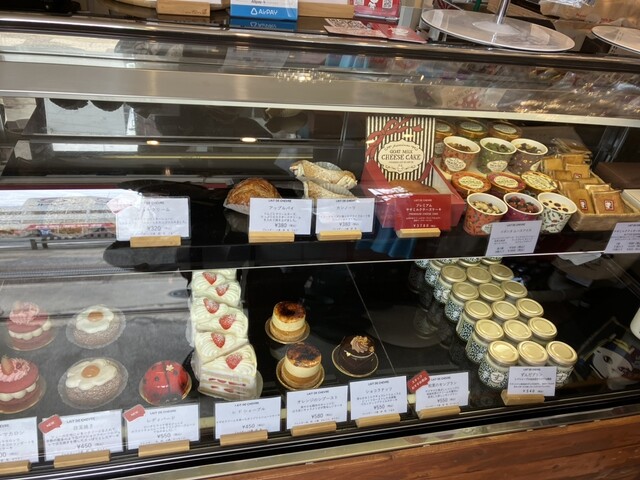 パティスリー レ・ド・シェーブル（PATISSERIE LAIT DE CHEVRE） - 宮古（ケーキ）の写真