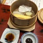 おおたに - 真鯛の飯蒸し、新ジャガイモ、今市かぶ、だし巻き玉子のせいろ蒸し
