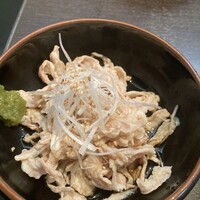 博多もつ鍋 やま中 赤坂店 - 牛の酢もつ　⭐️ 税込880円
                    初注文。希少部位らしい。こういうの大好き。独り占めしたかった(*ﾟ∀ﾟ*)