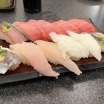 きづなすし 新宿歌舞伎町店 - 