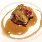 水綾閣 - 揚げた角煮を黒酢で味付けられ、表面はサクッと