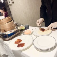 水綾閣 - 目の前でサーブ