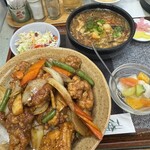 中国料理 頤和園 - 今週の丼　唐揚げ丼