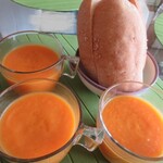 壱弐参 CAFE - 黄金にんじんのポタージュと塩パン