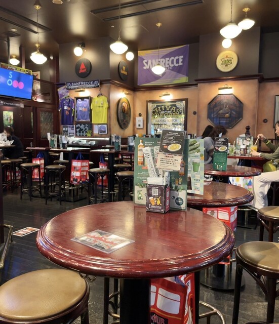 Hub Nakano Shimafesuchibarupurazaten photo 4