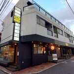 焼鳥今井 - ビル1階