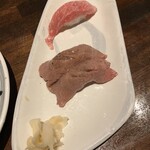 ひとし - 石垣牛の握り並（塩）と本まぐろのカマトロ握り