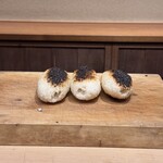 徳ㇵ本也 - きりたんぽ　「しっかり焼いた方が美味しいですよ」と松本さん。確かに大胆な焼き加減ですがこれがものすごーく良かったです⭐︎