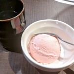 焼肉 わがんせ - 〆のアイスとお茶♪