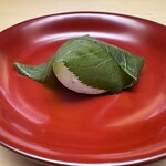 徳ㇵ本也 - できたての桜餅