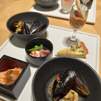 ブッフェアンドカフェ スロープサイドダイナー ザクロ - 