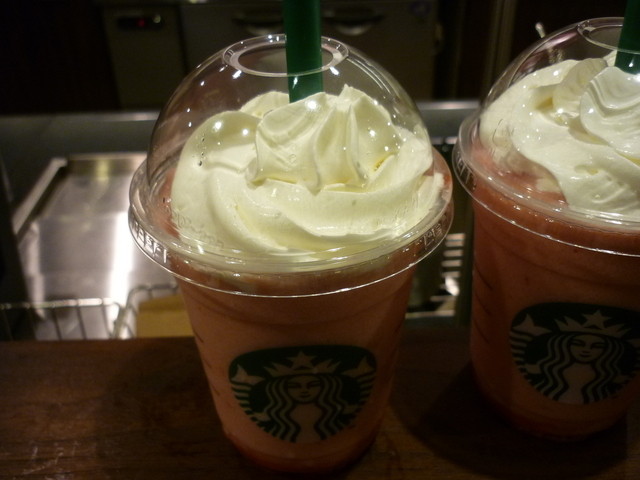 Starbucks Coffee Kyoto Sanjo Ohashi Ten photo 3