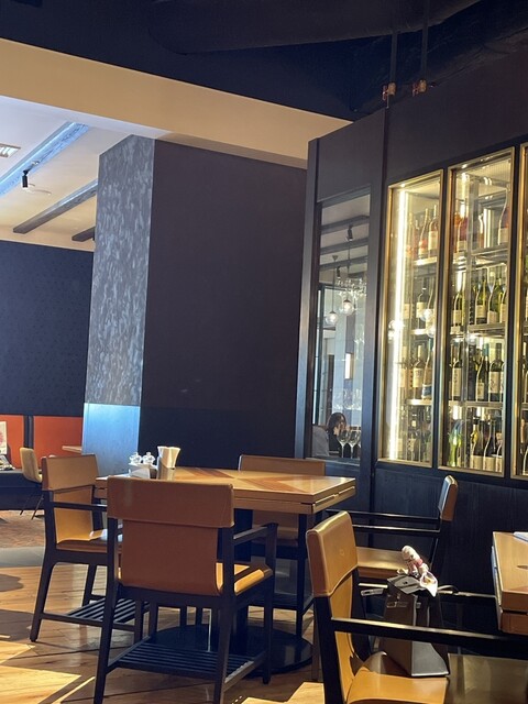 The TOWER TAVERN BAR & GRILL photo 4