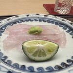 徳ㇵ本也 - 箸先で「ペト」っと音がしそうな弾力。調味料は不要なほどの旨味、香りがあります。一言では言い表せない旨味成分に大人げなく大興奮。メバル本来の持ち味はこう言う味なのですね素敵な手当てを施したメバルでした。