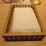 鮨 さいとう - 指拭き