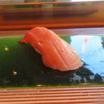 291488208 - 中トロ