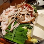 かくれ酒処 やねうら. - もつ鍋(2人前)